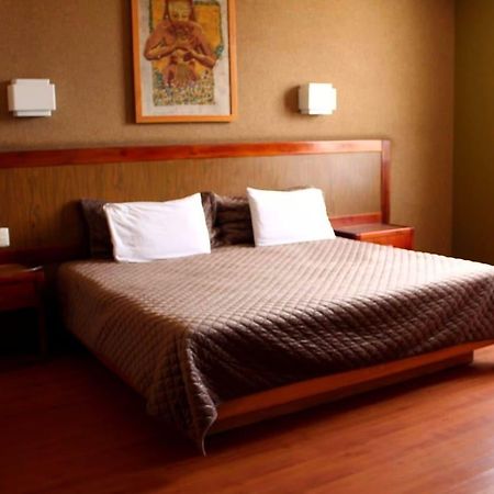 Hotel Excelencia De America Moroleon Exterior photo